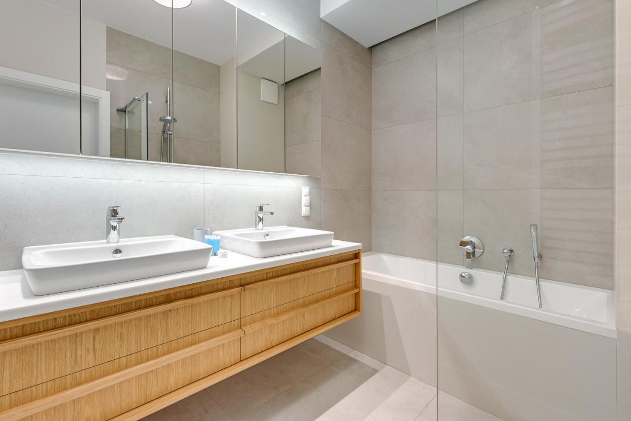 Premium Family & Business Old Town Riverside Apartment With Parking Gdańsk Buitenkant foto